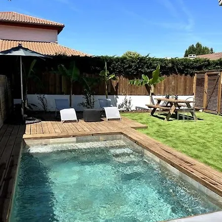 Holiday home Avec Piscine Privee Chauffee