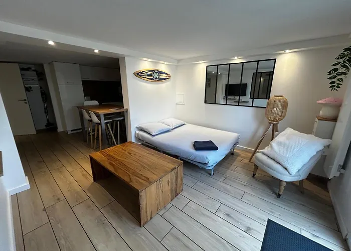 Avec Piscine Privée Chauffée Сasa de vacaciones *