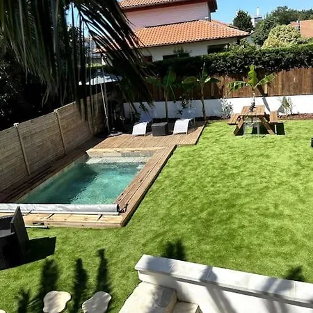 Avec Piscine Privee Chauffee Hébergement de vacances *